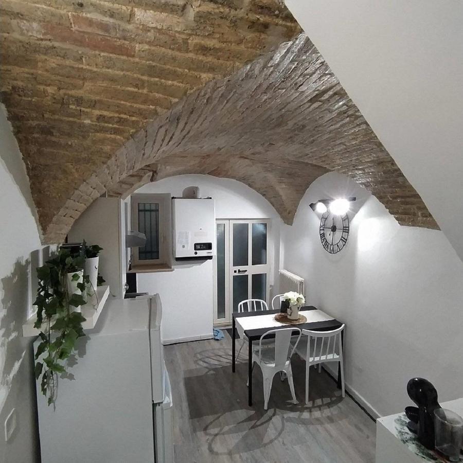 Casa In Centro Storico Vista Gran Sasso Apartamento Atri Exterior foto