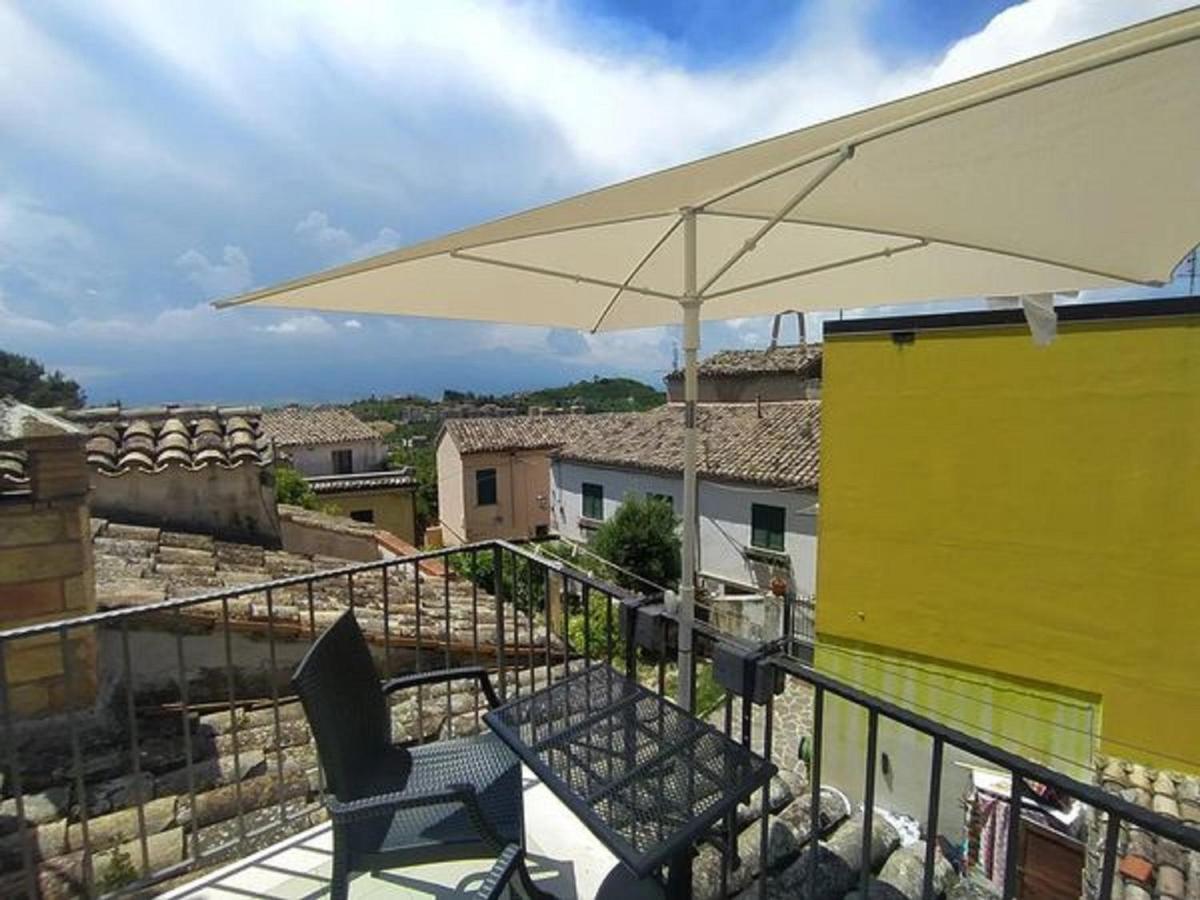 Casa In Centro Storico Vista Gran Sasso Apartamento Atri Exterior foto